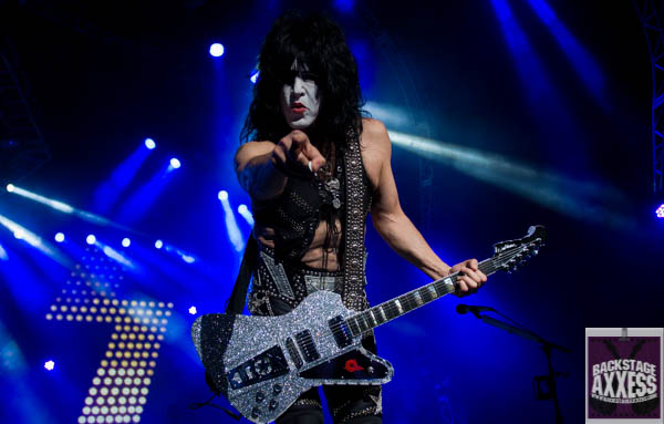 CONGRATULATIONS TO PHIL FIUMANO OF STATEN ISLAND, NY FOR WINNING a signed copy of Paul Stanley”s Autobiography Face the Music