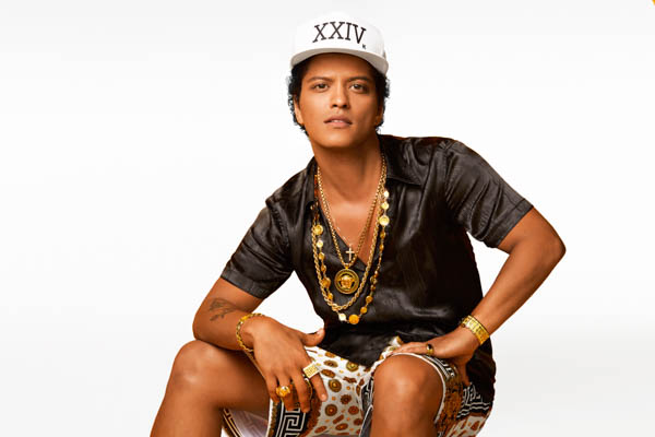 BRUNO MARS PERFORMS NEW SINGLE “24K MAGIC” FOR THE FIRST TIME ON  SATURDAY NIGHT LIVE