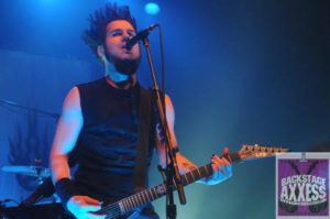 Wayne Static, while performing ob backstage at Axxess
