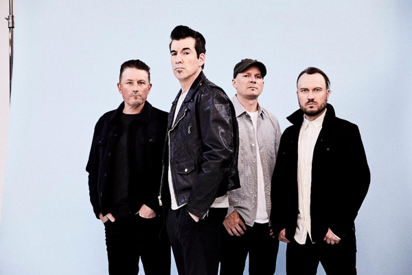 theory of a deadman resurrection tour